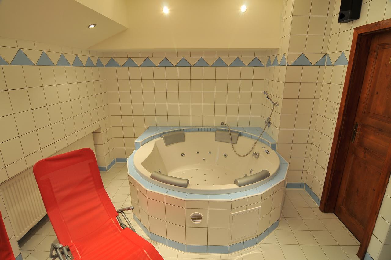 Hotel Manes Svratka Luaran gambar